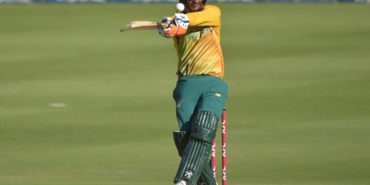 AFP | South Africa's stand-in captain Heinrich Klaasen hits a six during his 50 in the first Twenty20 against Pakistan at the Wanderers