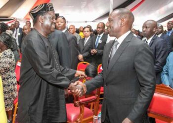 President William Ruto and Azimio la Umoja Chief Raila Odinga at a past public gathering.PHOTO/COURTESY.